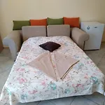 Vp Kamelia Garden Studios * 써니비치