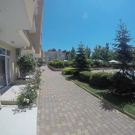 Vp Kamelia Garden Slantchev Briag